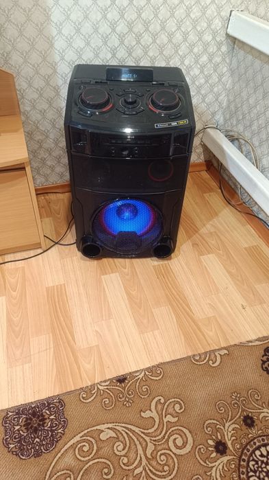 Продам колонку LG MINI