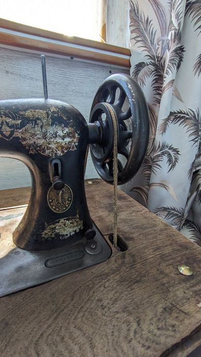 Продаётся швейная машинка!