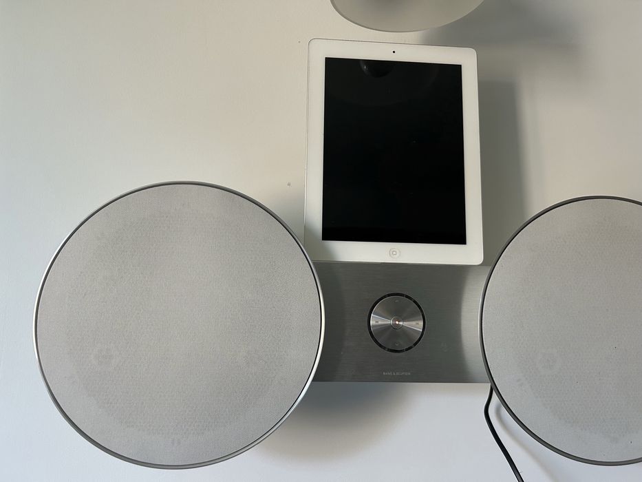 B&O Beosound 8 hifi activ dock device