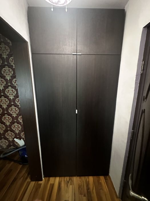 Vand apartament 3 camere  berceni resita