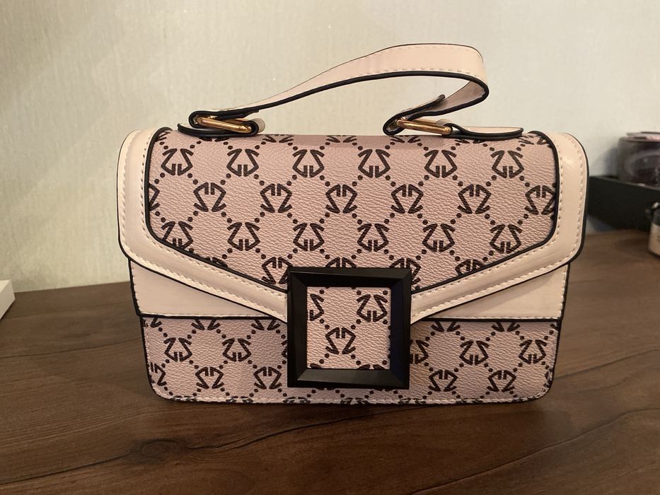 женская сумка белая