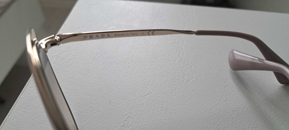 НАМАЛЕНИ Дамски очила Prada