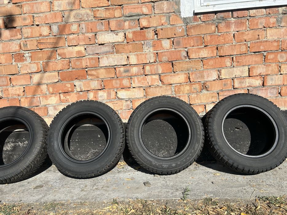 Продам зимниюю резину
