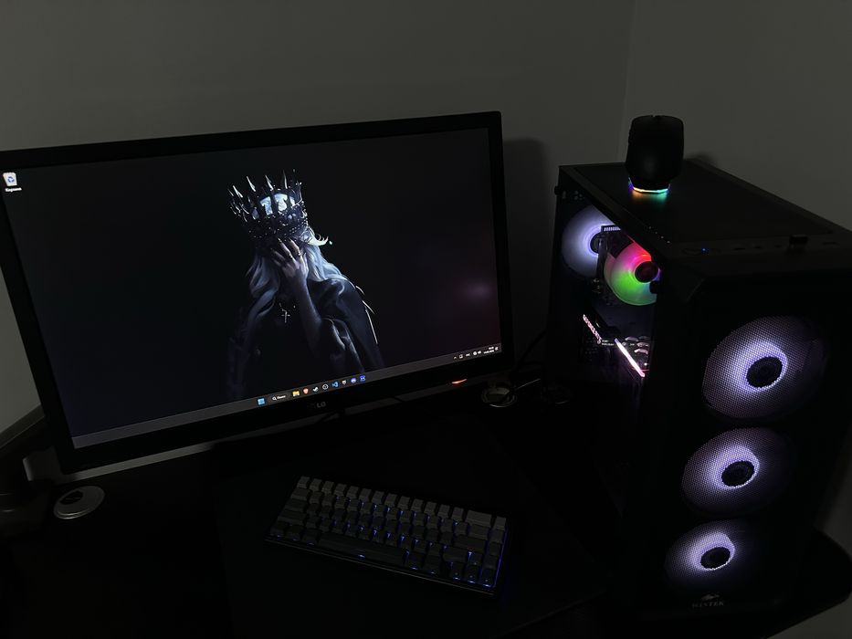 Игровой-рабочий компьютер.