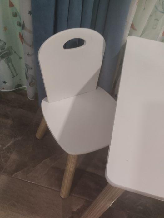 Детска масичка със столчета