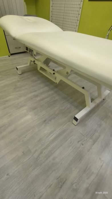 Masă de terapie cu reglaj hidraulic