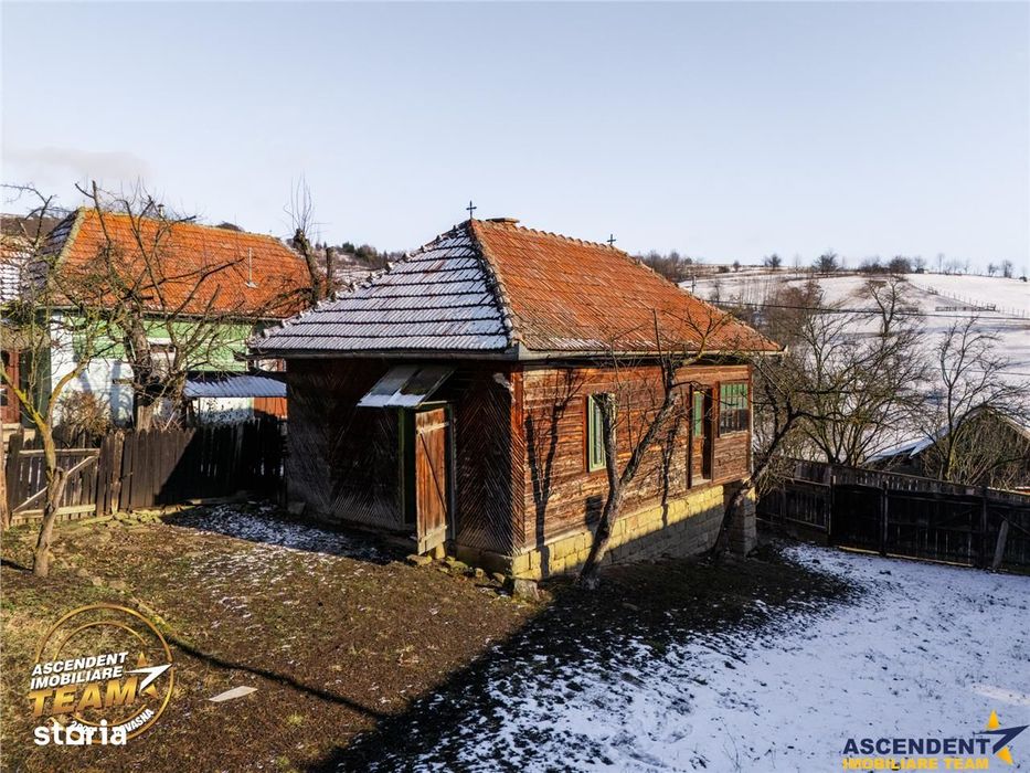 Film! Teren apreciabil, 2.819 mp + casa, Mereni, Covasna