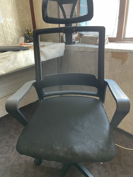 Ofisni kresslo ergonomik