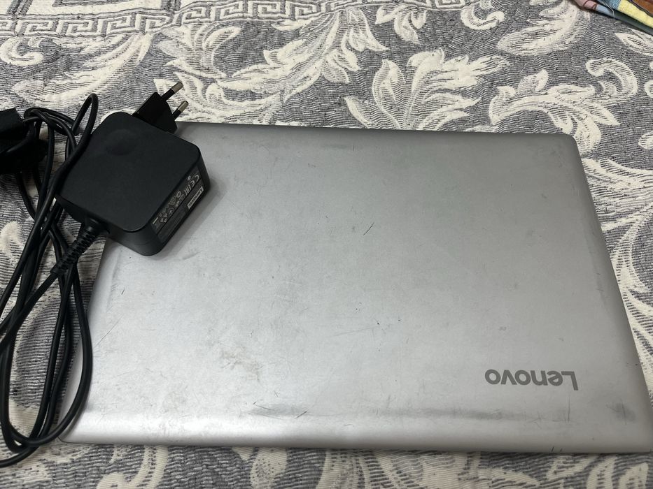 Продам ноутбук lenovo