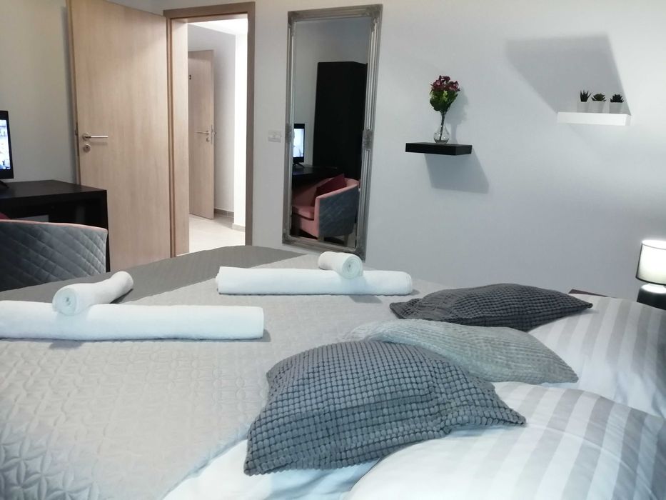 Vand apartament cu 2 camere ,proprietar