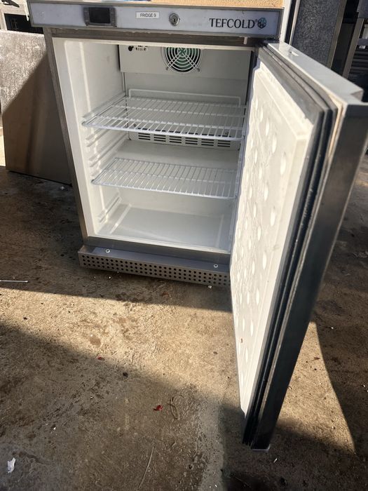 Професионален фризер