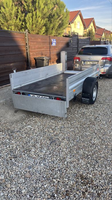 Vând remorcă marca Humbaur MMA 1300 kg, cu sistem de frânare
