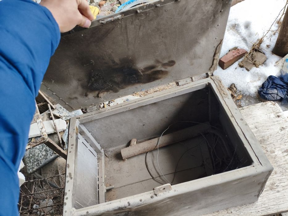 Продам металлический ящик