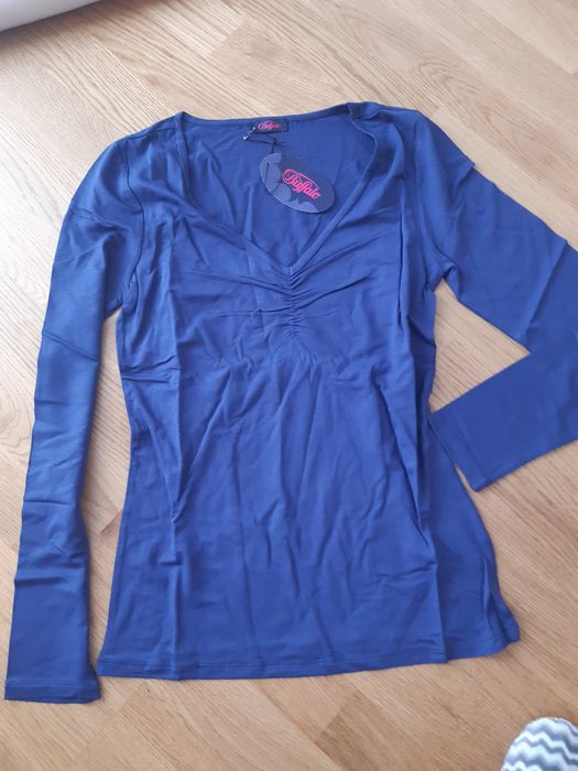 Дамска блуза тъмно синя р-ри 38 и 40