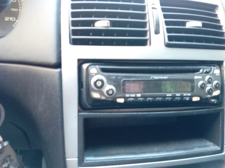 Peugeot 307 SW 1.6 HDi 90 к.с. Дизел | 2004 | Тъмно сив металик