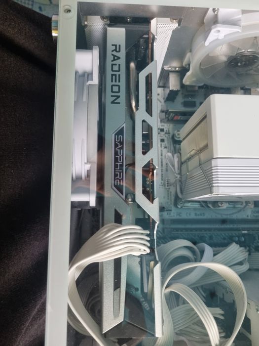 Rx 6600 xt 8 gb   NITRO+