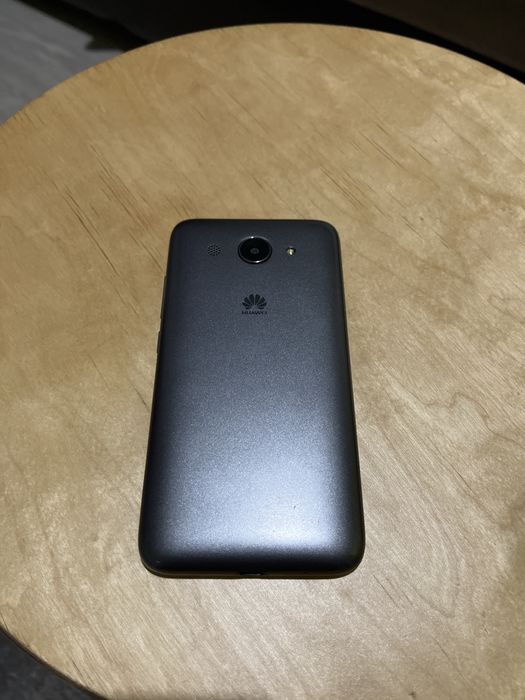 Продаю сотовый телефон Huwei Y-3