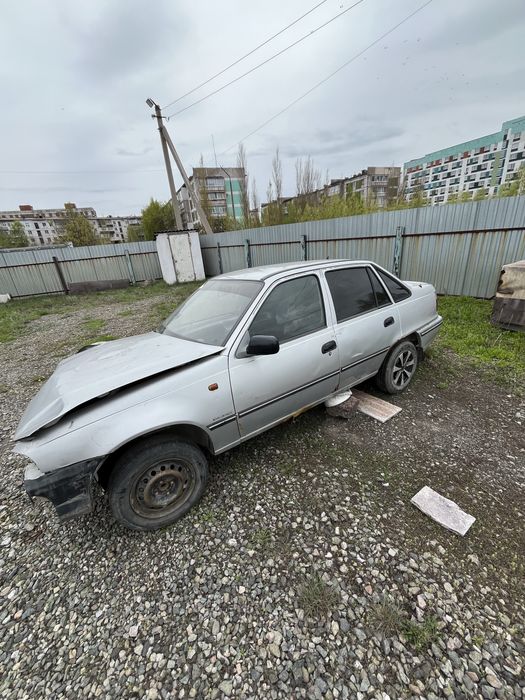 Продам daewoo neksia на запчасти