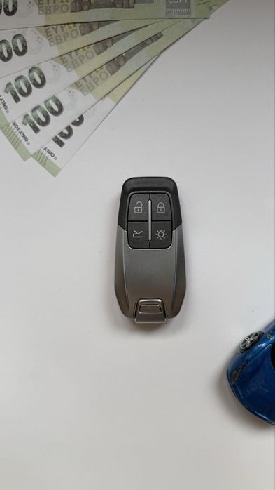 Ключ/черупка на Ferrari