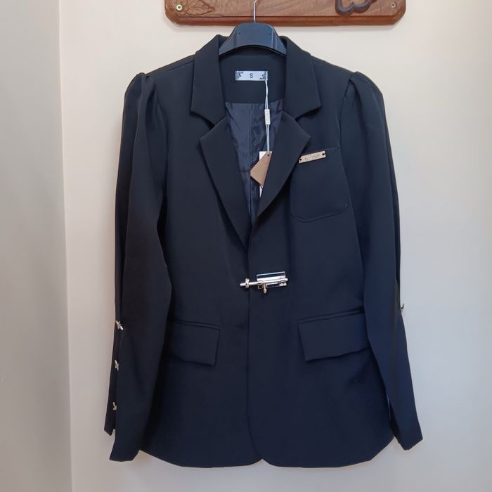 Официално черно сако