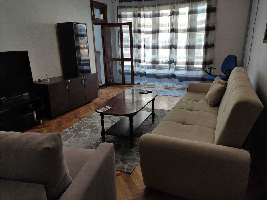 Дава се под наем Многостаен апартамент в Бургас, Център - 110 кв.м за 433.5 € - Снимка #1