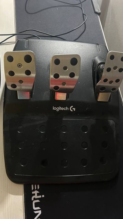 Logitech G29 + педали • Полностью рабочий • Без шифтора
