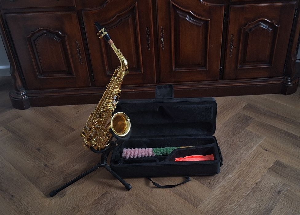 Vand saxofon Parrot.