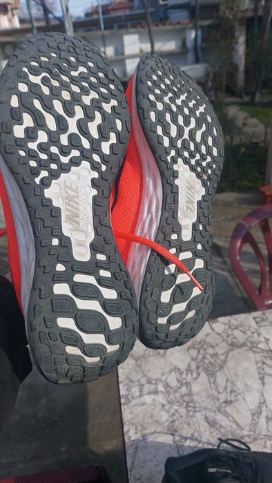 Два чифта маратонки Nike
