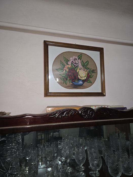 Vand tablouri goblen facut manual cu rama lemn sculptata manual