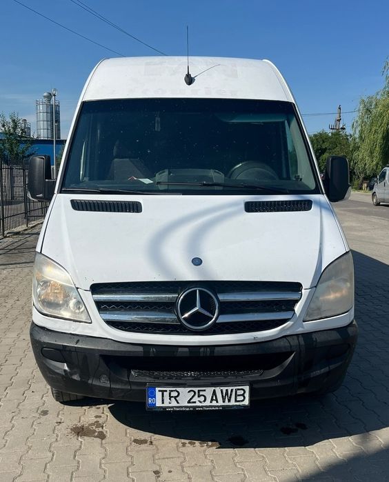 Vând autoutilitare (Ford, Mercedes, Renault)