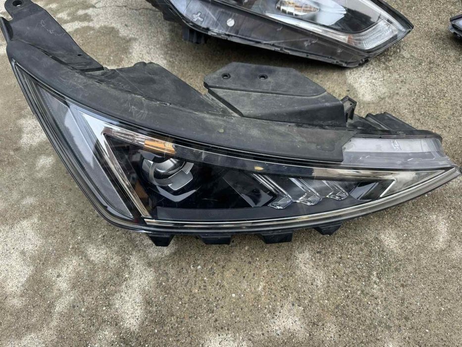 Фарове , стопове,дневни светлини ,огледала Хюндай йоник,туксон,елантра