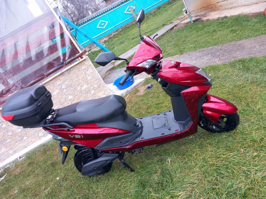 Scuter Electric 1500W, Voltarom VS1 Fara permis, 60V, 20Ah, viteza maxima 25 Km pe ora, Gri, Autonomie 74Km