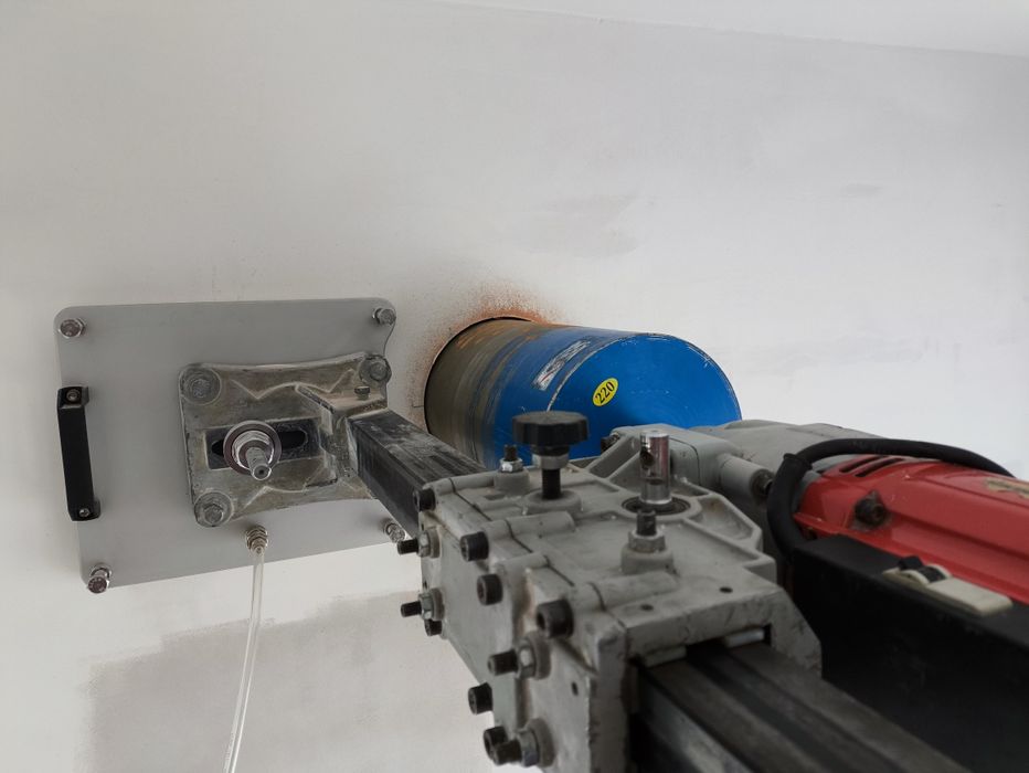 GAURĂ PRIN CAROTARE PENTRU Hotă Centrală Ventilație Canalizare Sobă