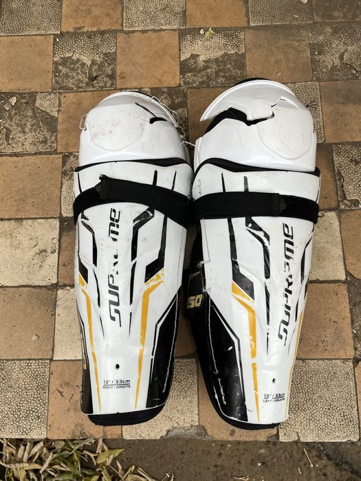 Прдам хокейную форму