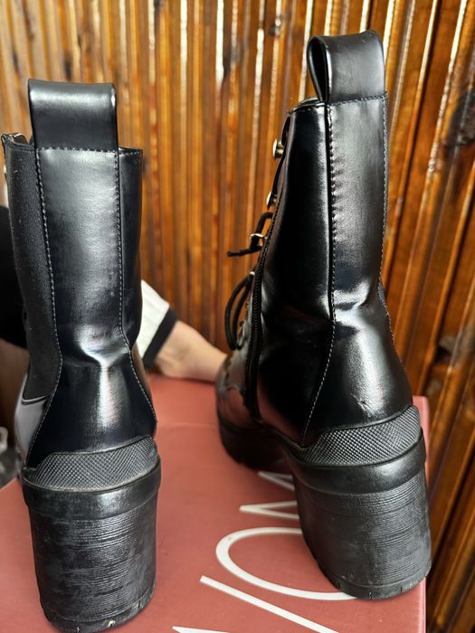 Черни дамски боти