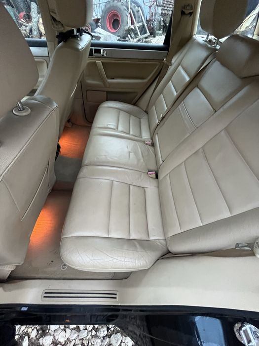 Vw Touareg 3.0D BKS 225кс. na chasti Туарег на части