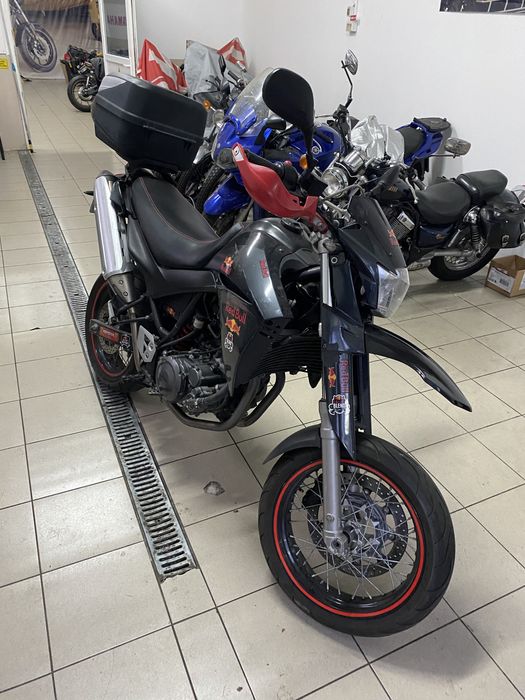 Yamaha XT660X+ top case - A2