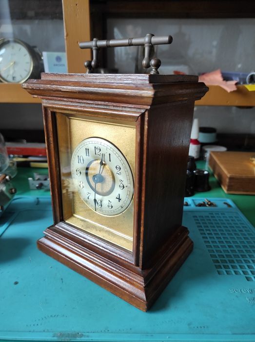 Стар Немски Механичен Часовник с Ключ-Обслужен