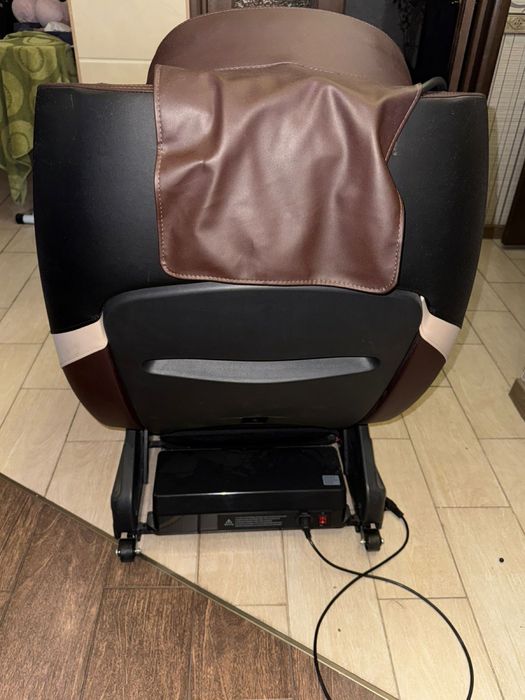 Продам массажное кресло