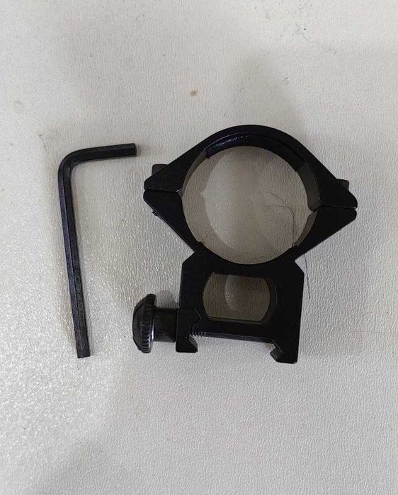 ПРОМОЦИЯ!!! Мощен LED ФЕНЕР със Стойка, Изнесен Спусък и Две Зарядни.