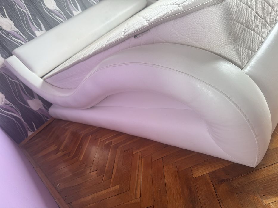 Кожена спална с матрак 200/180/21