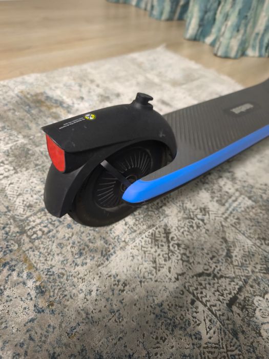 Trotinetă electrică Ninebot by Segway – CA NOUĂ – doar 100 km