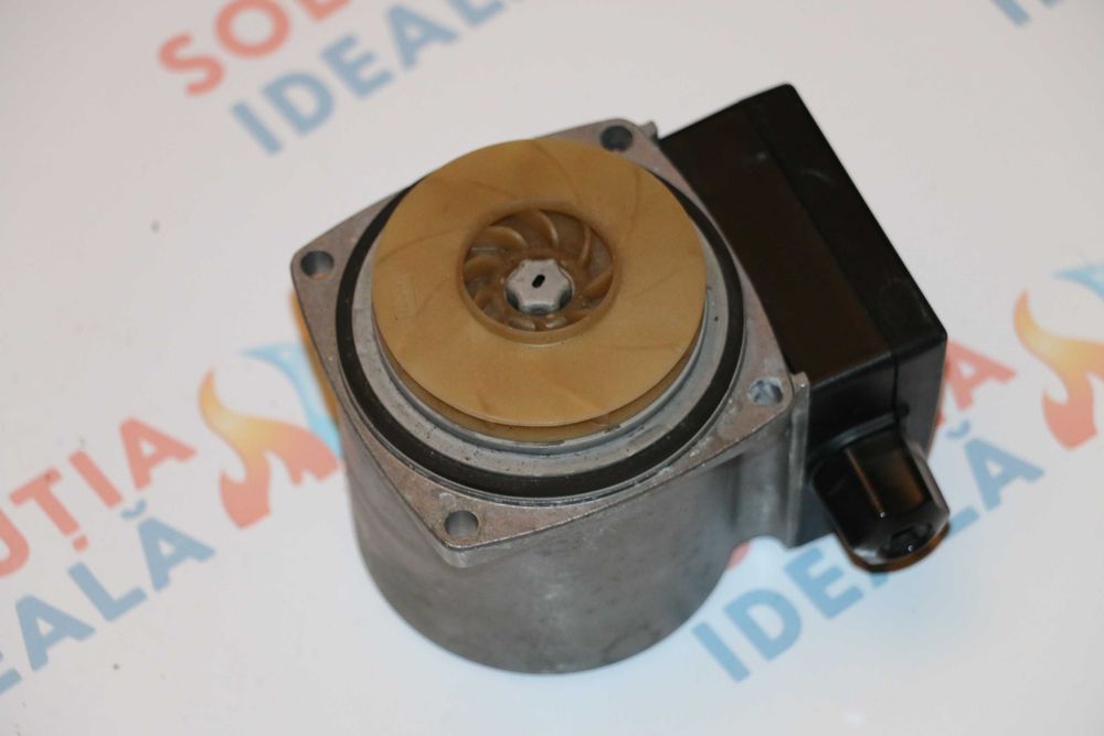 Pompa Grundfos UPS 15-50 A0 centrala termica Ferroli