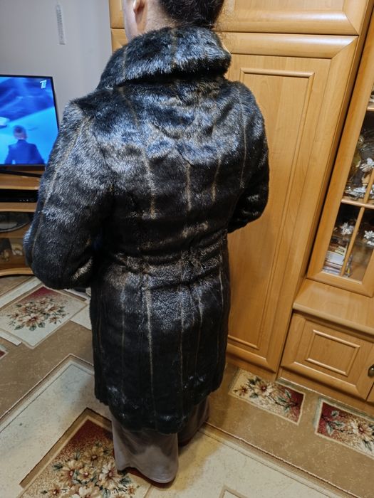 Шуба искусственный мех под норку.