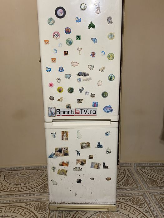 Vand frigder cu 2 motore in stare foarte buna