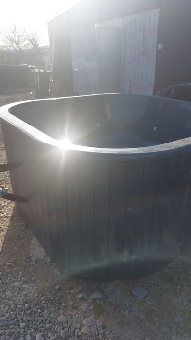 Ciubăr jacuzi patrat sau rotund 10 pers