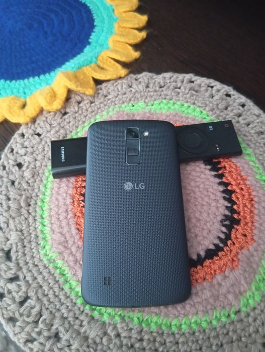 Продам телефон LG