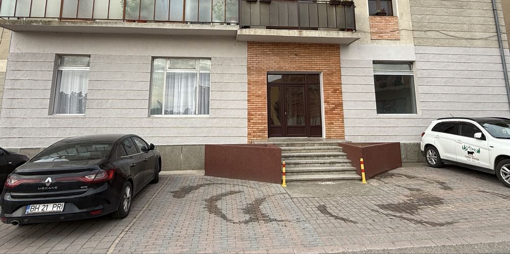 Spațiu comercial de închiriat sau parțial!