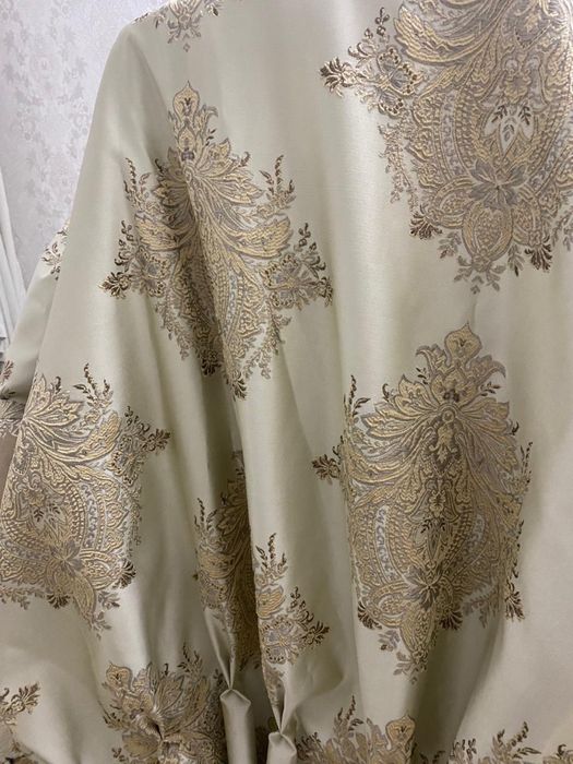 Шторы качественные, золотые