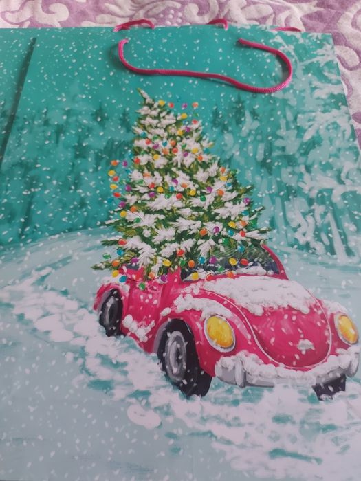 Пакеты , коробки новогодние подарочные